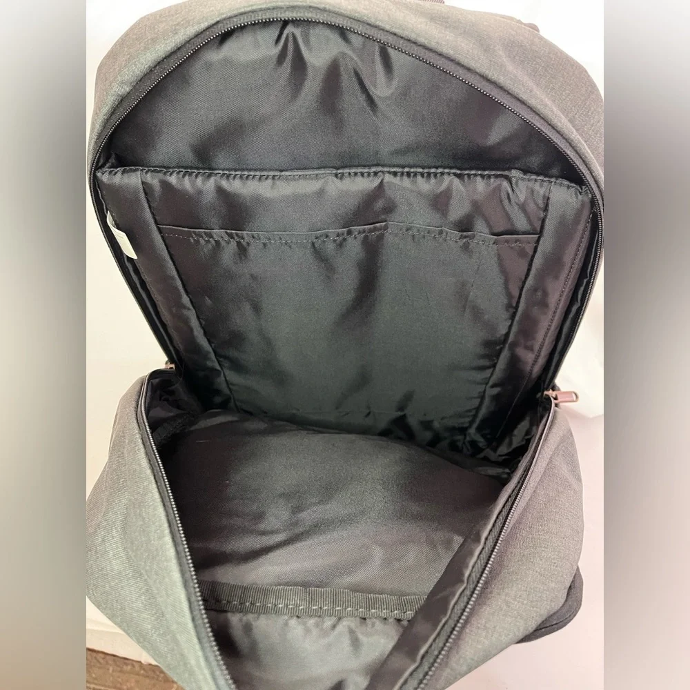 Case Logic 18”‎ Backpack Laptop Holder Bag Dark Grey NWT